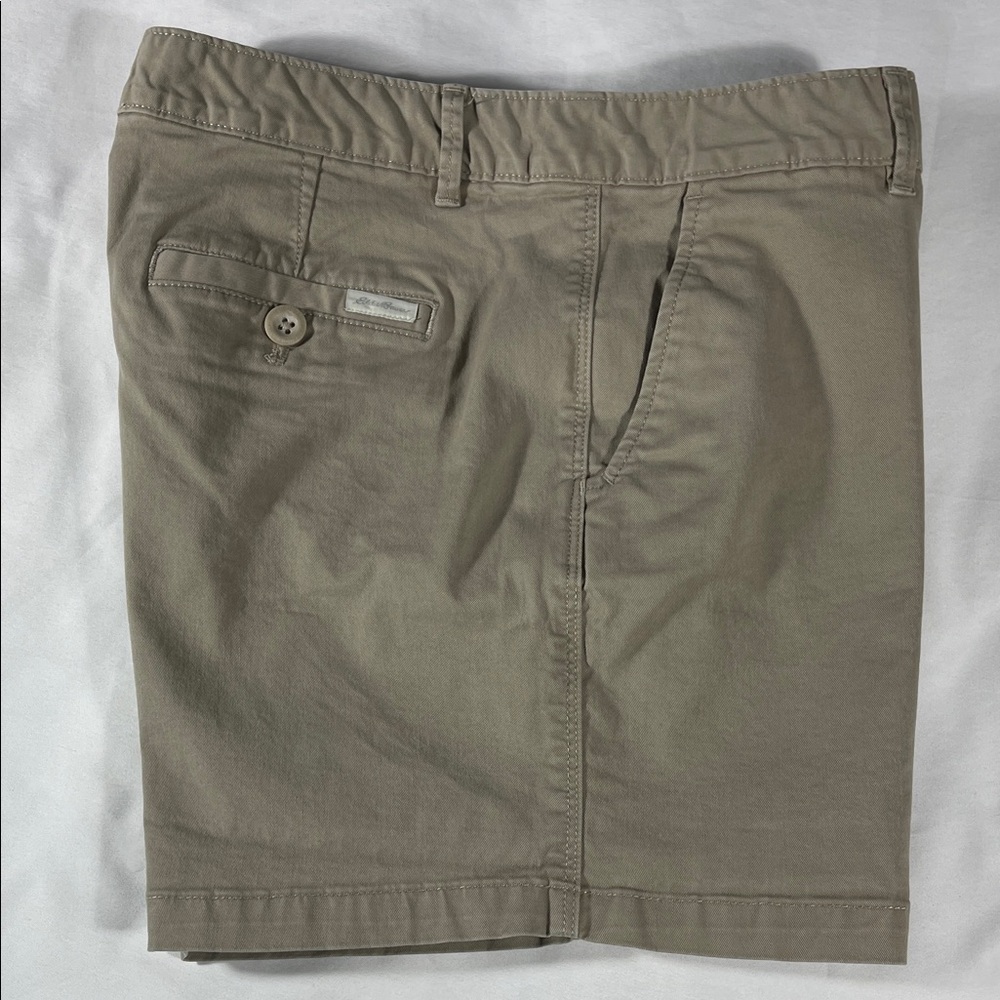 Eddie Bauer womens taupe stretch flat front curvy fit 5" chino shorts - size 10 - Picture 12 of 14
